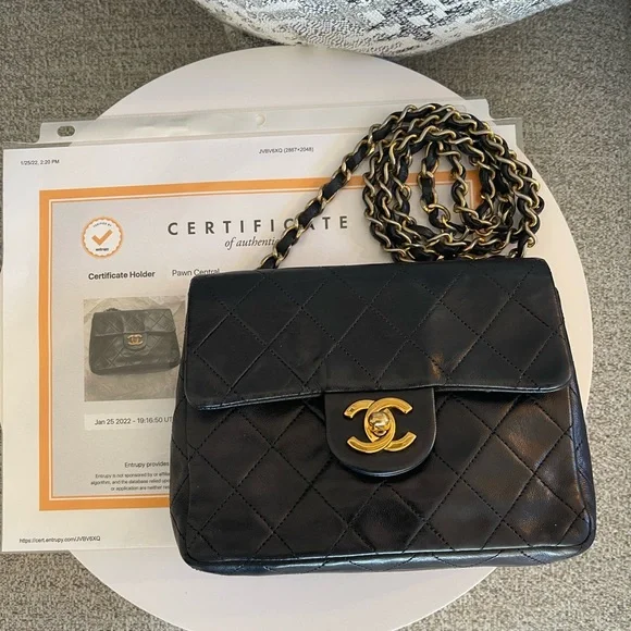 Authentic Chanel Black Quilted Lambskin Mini Vintage Classic Flap Bag - Picture 3 of 16